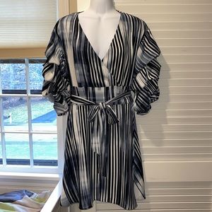 Ruffle sleeve wrap dress in gray and black
